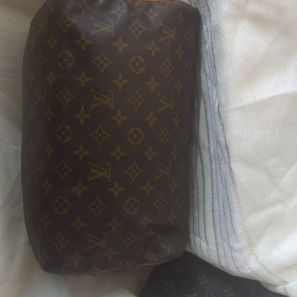 Lv bundle - Picture 9 of 16